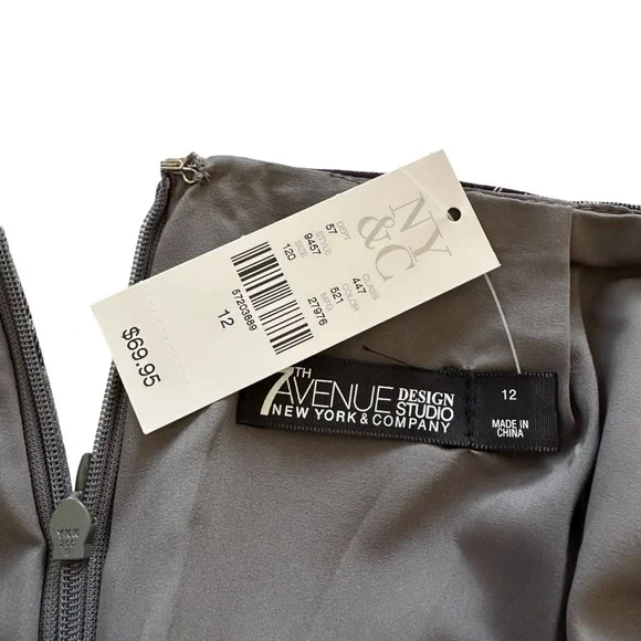 NWT New York & Company Gray and Purple Plaid, Back Slit and Zipper 🔥🔥🔥 - Picture 4 of 4